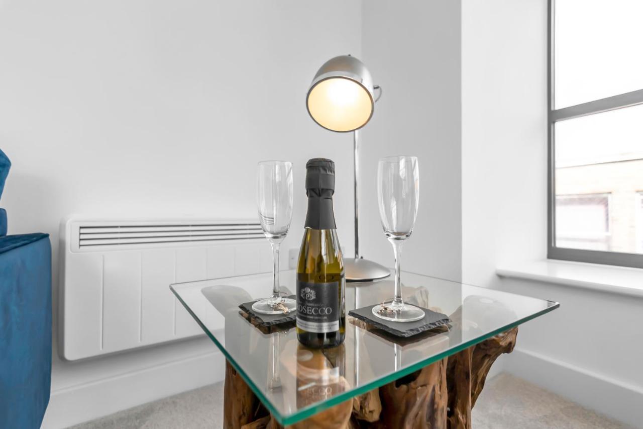 Furnished Modern Flat Overlooking Norwich Castle Exterior photo